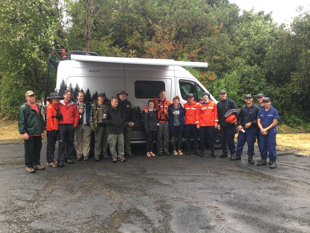 Coast Guard locates missing hikers
