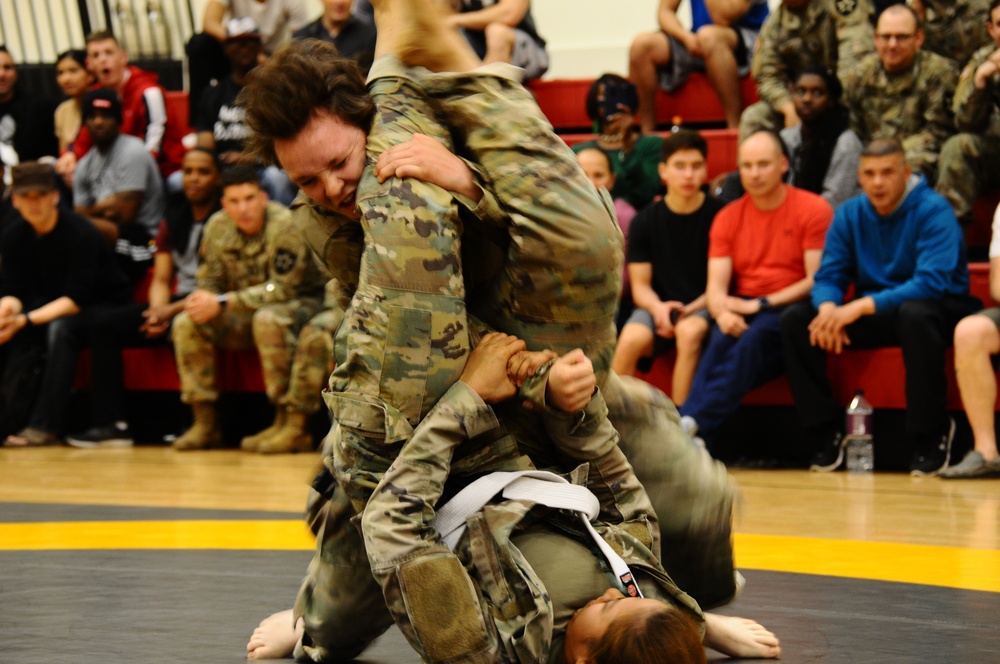 2IDRUCD Soldiers engage in Friday Night Fights
