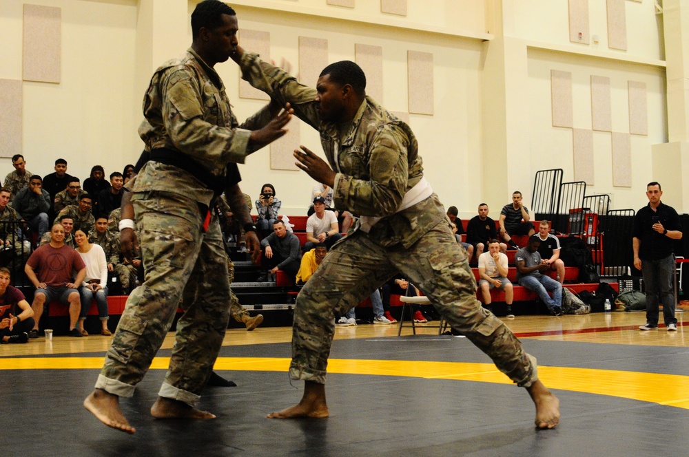2IDRUCD Soldiers engage in Friday Night Fights