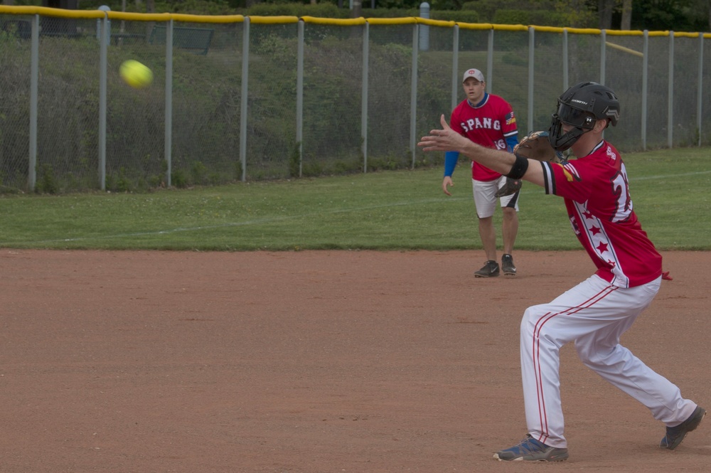 Sabers dominate Cinco de Mayo softball championship tournament