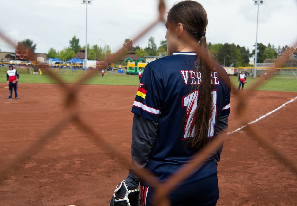 Sabers dominate Cinco de Mayo softball championship tournament