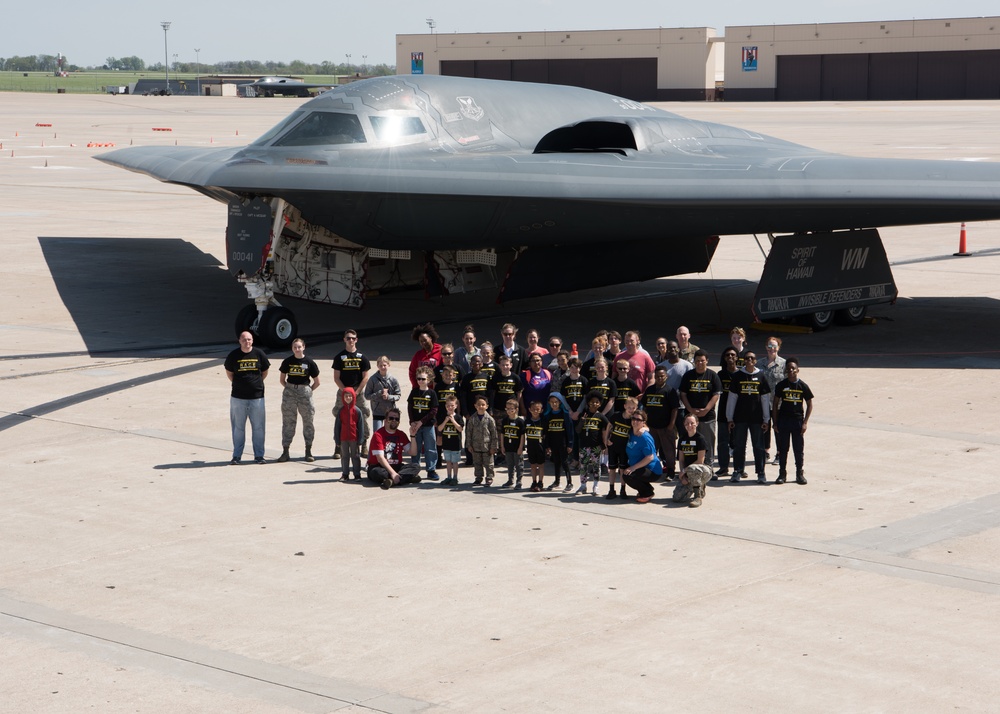 Whiteman AFB hosts mock deployment for children