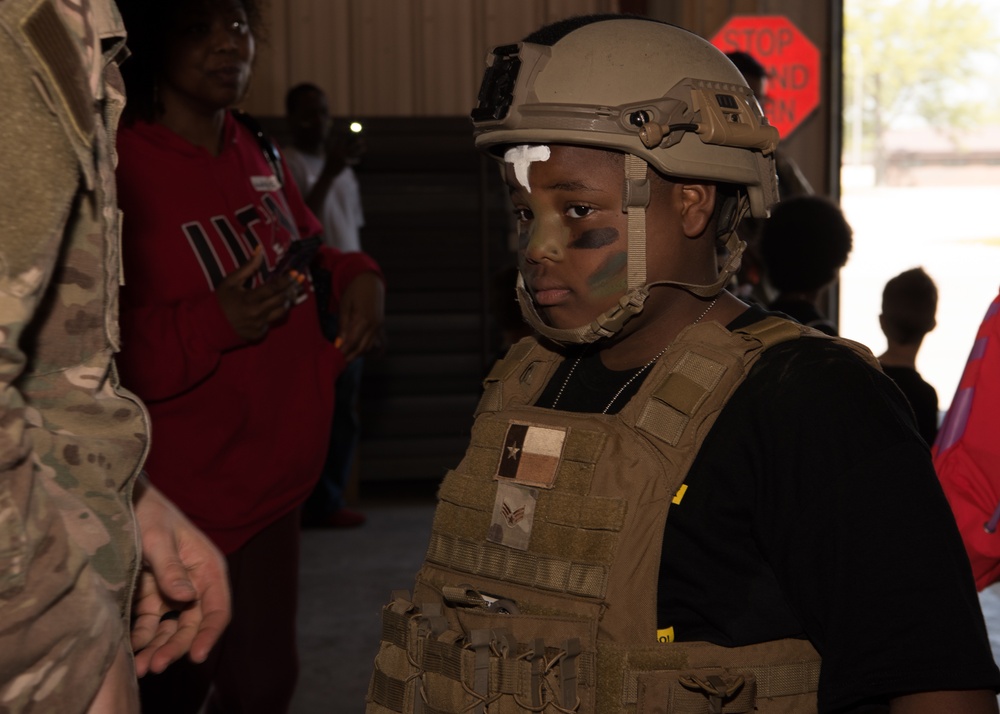 Whiteman AFB hosts mock deployment for children