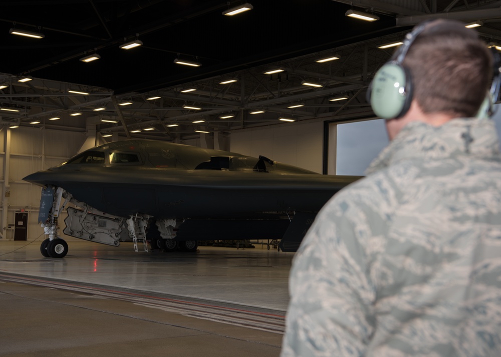 Brig. Gen. John J Nichols' fini flight as Whiteman AFB Commander