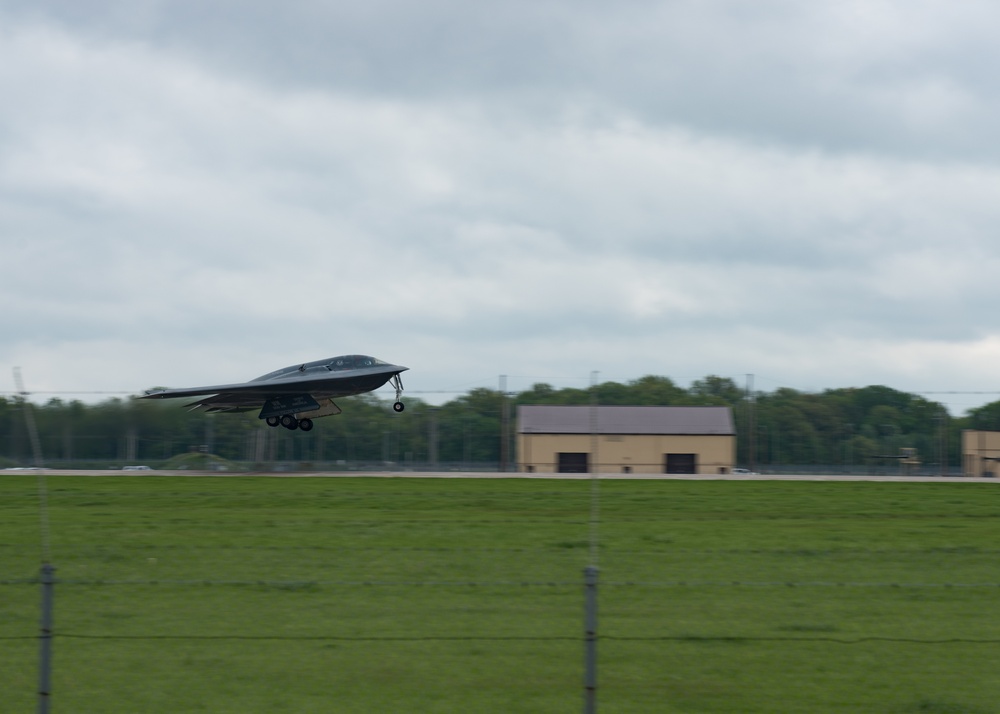 Brig. Gen. John J Nichols' fini flight as Whiteman AFB Commander