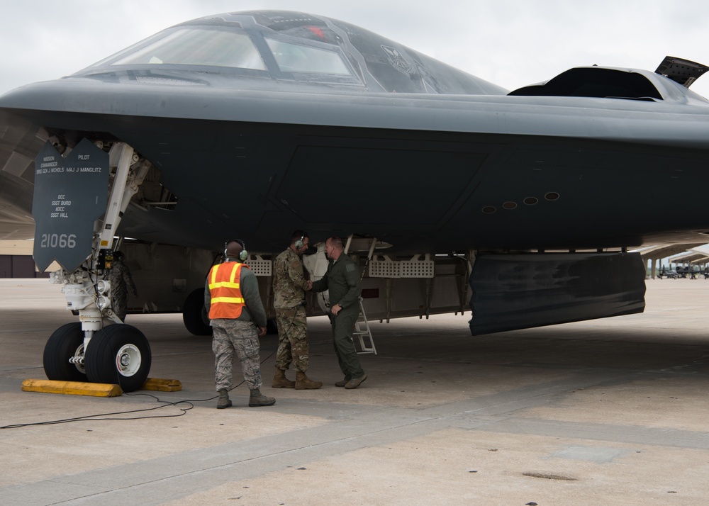 Brig. Gen. John J Nichols' fini flight as Whiteman AFB Commander