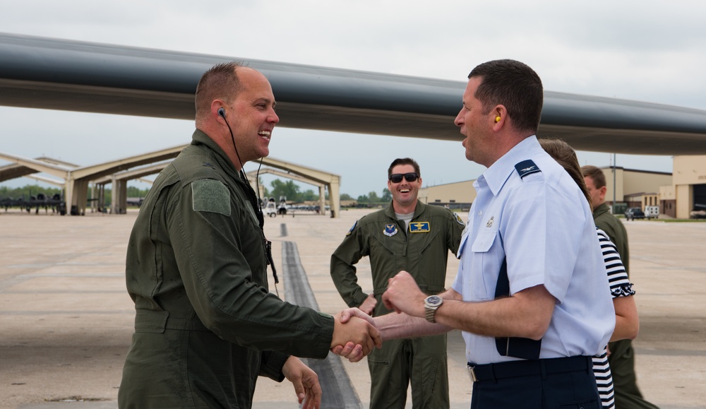 Brig. Gen. John J Nichols' fini flight as Whiteman AFB Commander