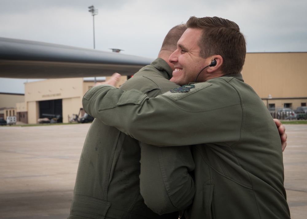 Brig. Gen. John J Nichols' fini flight as Whiteman AFB Commander