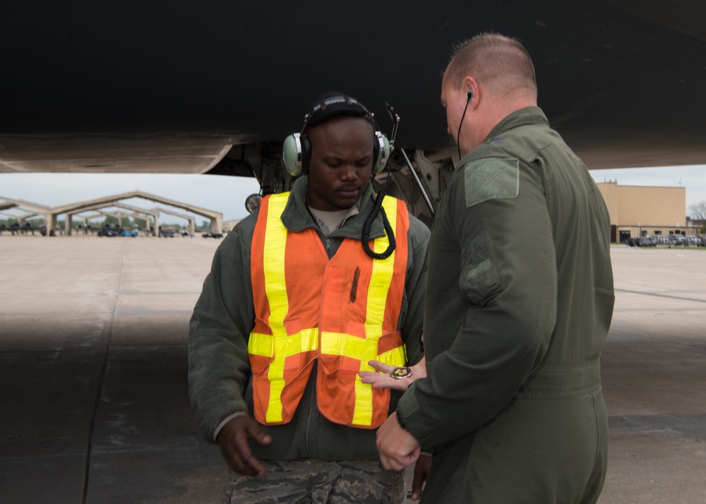 Brig. Gen. John J Nichols' fini flight as Whiteman AFB Commander