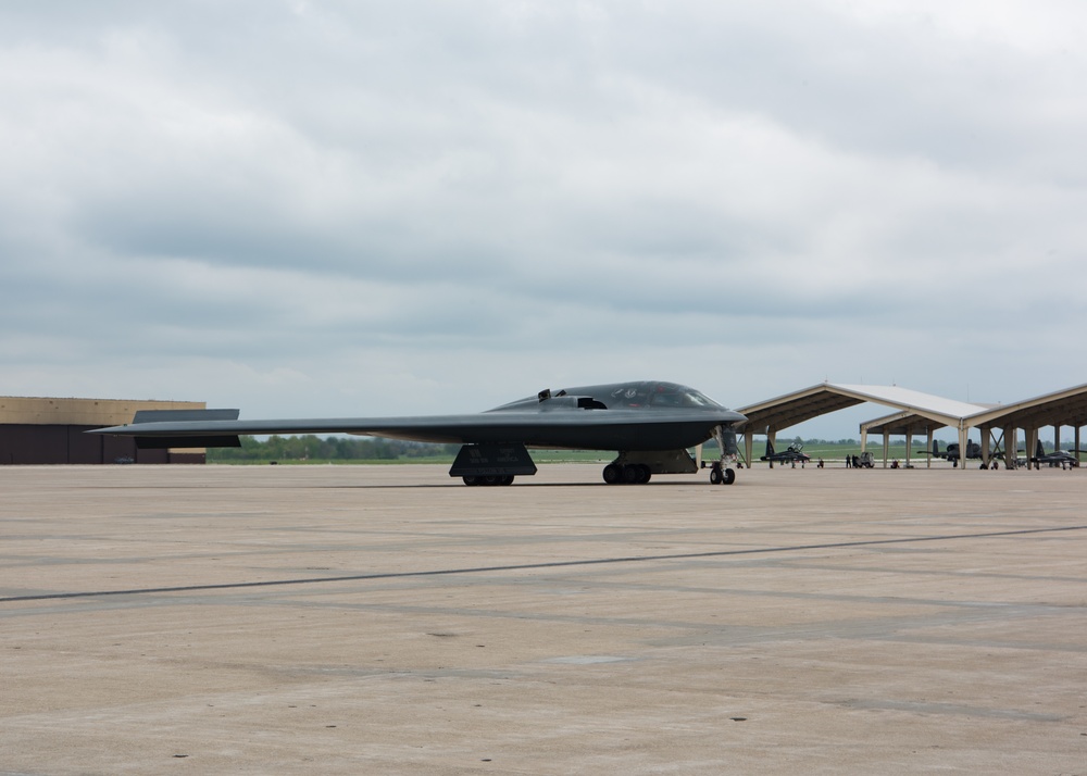 Brig. Gen. John J Nichols' fini flight as Whiteman AFB Commander