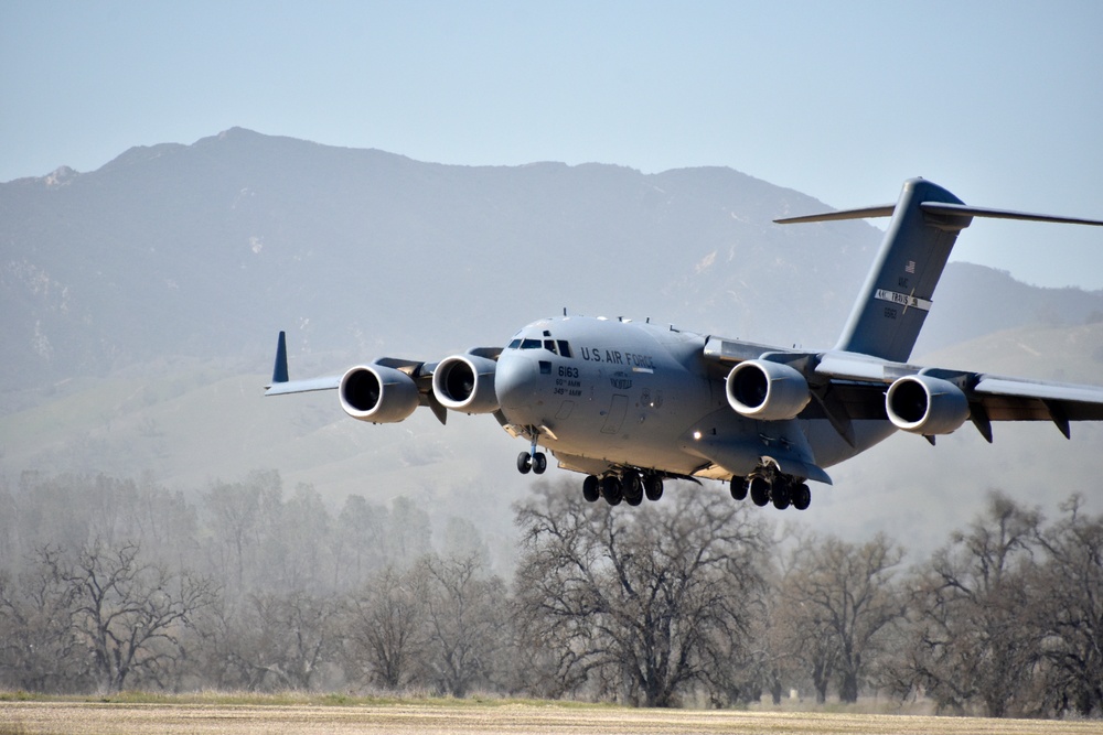 C-17 comes in for landing