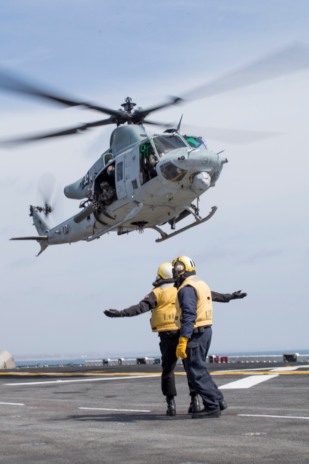 USS Boxer Vertical Replenishment