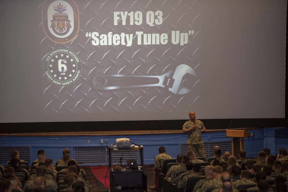 Bonhomme Richard Sailors Conduct Safety Tune Up
