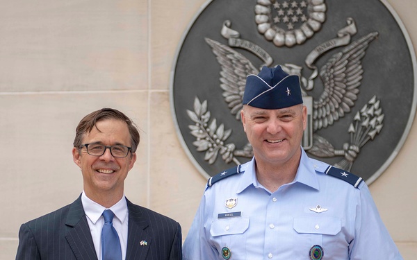 CJTF-HOA deputy commanding general visits Rwanda during 25th Anniversary of genocide