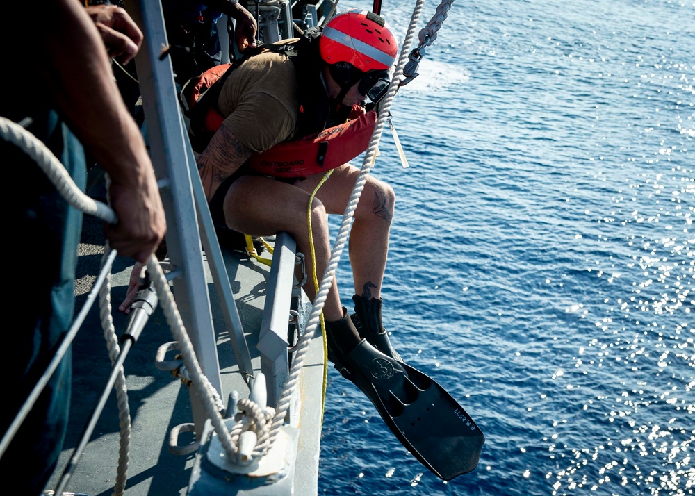 USS Preble Conducts Man Overboard Drill