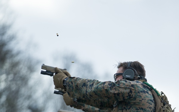 U.S. Marines, Norwegian Coastal Ranger Commando Execute Combat Marksmanship Drills Platinum Ren 2019