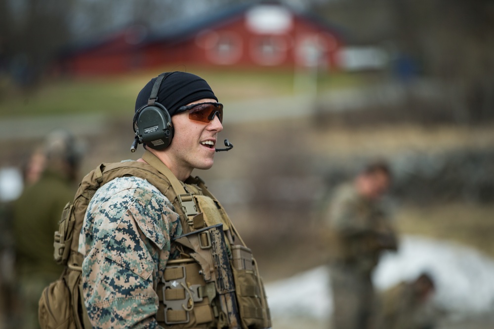 U.S. Marines, Norwegian Coastal Ranger Commando Execute Combat Marksmanship Drills Platinum Ren 2019