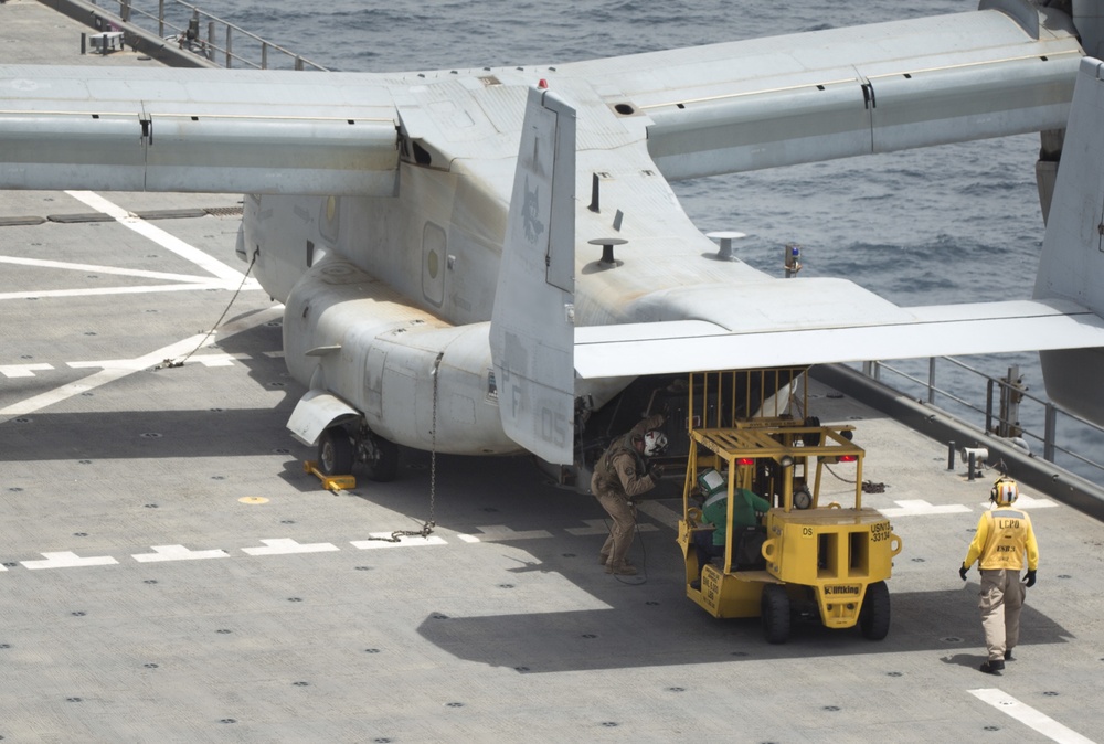 MV-22B Osprey delivery: SPMAGTF-CR-CC