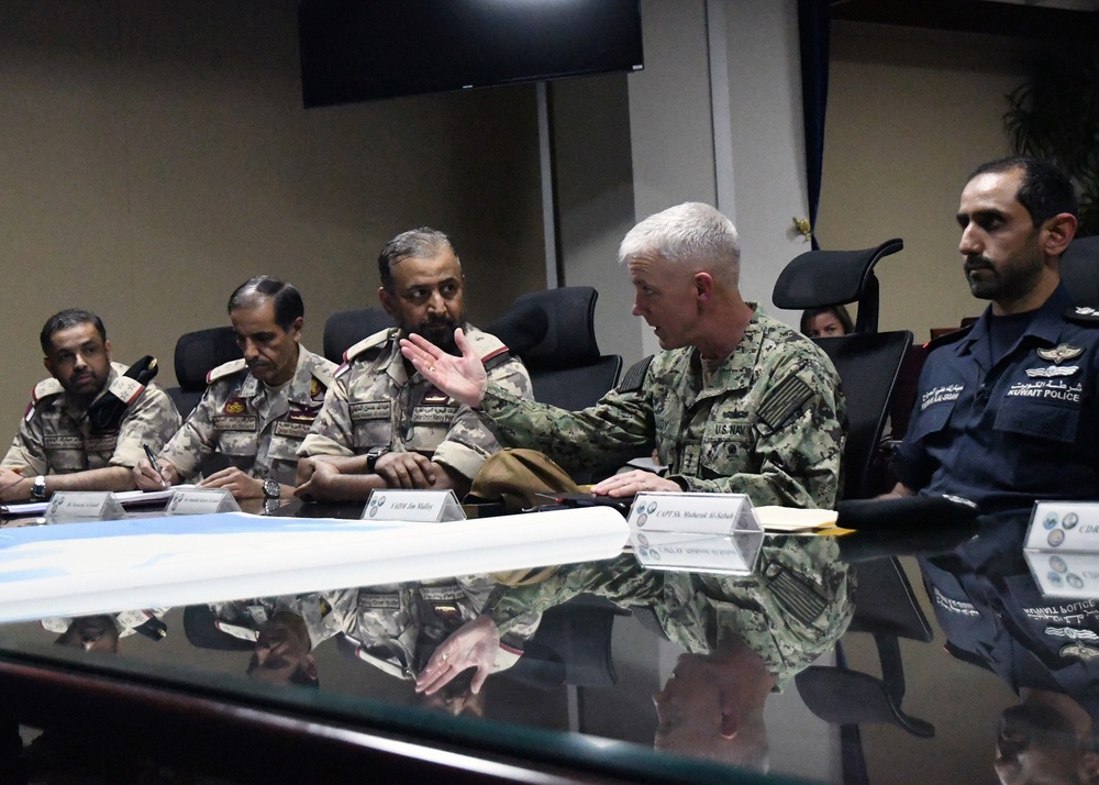 Military leaders discuss maritime security