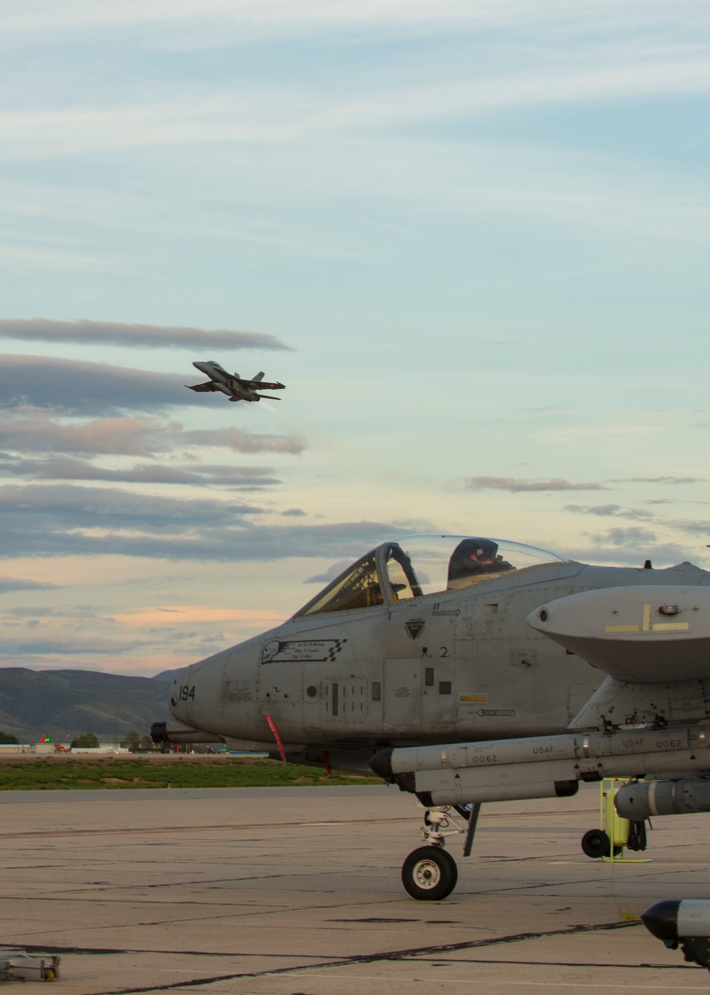 Navy Super Hornets Take Flight with Idaho Air National Guard A-10s