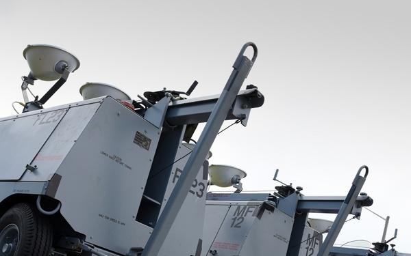 5th CCG moves AGE floodlights for refueling during Blue Flag 19-1
