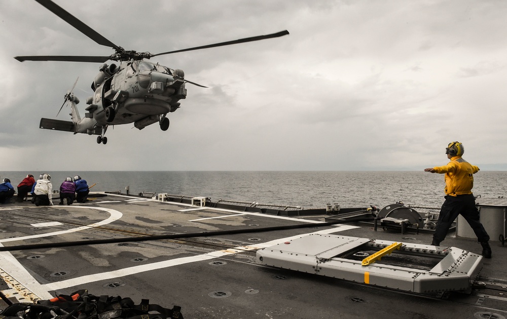 USS Antietam Conducts Flight Ops