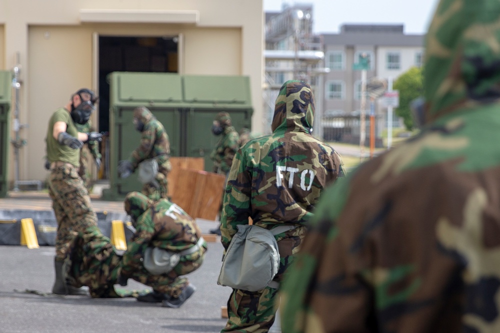 Identify, Report, Mark: Marines learn CBRN techniques