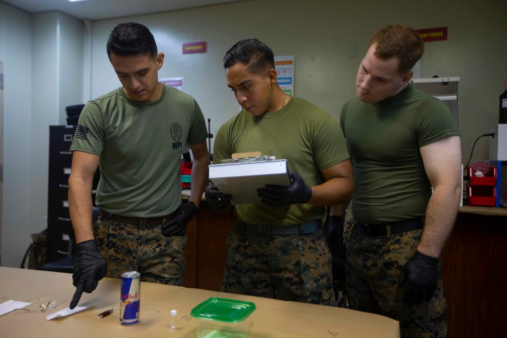 31st MEU Marines conduct battlefield forensic process training
