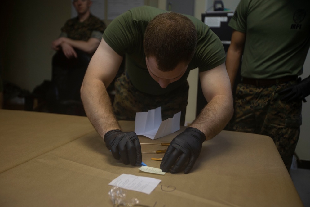 31st MEU Marines conduct battlefield forensic process training