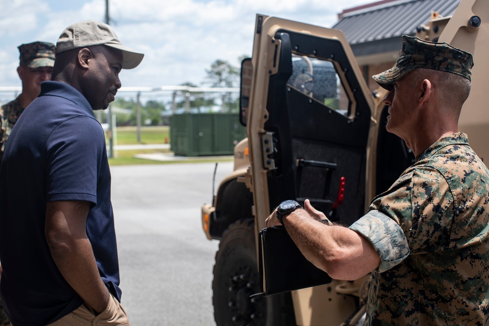 Deputy Assistant Secretary of the Navy visits Marine Corps Combat Service Support schools