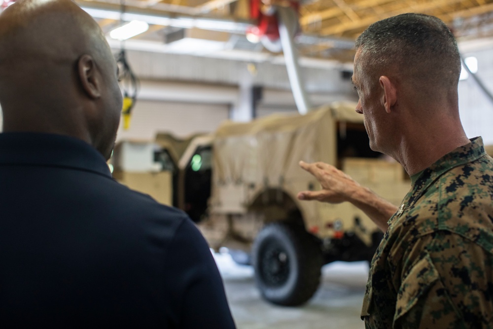 Deputy Assistant Secretary of the Navy visits Marine Corps Combat Service Support schools