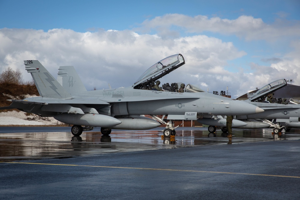 F/A-18 Hornets arrive at Rovaniemi Air Base for Exercise Bold Quest 19.1