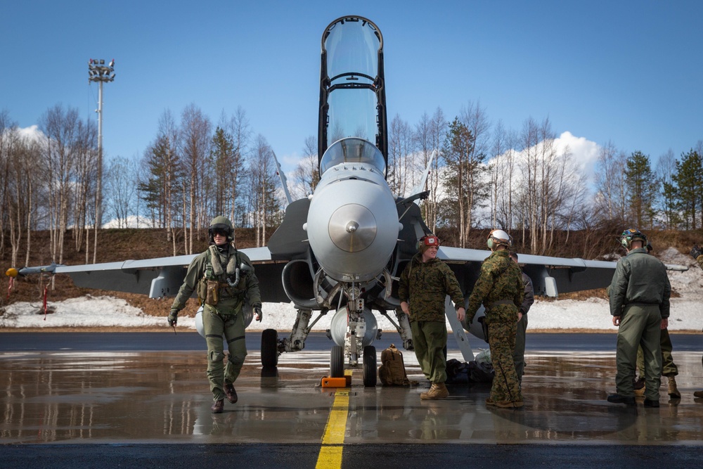 F/A-18 Hornets arrive at Rovaniemi Air Base for Exercise Bold Quest 19.1