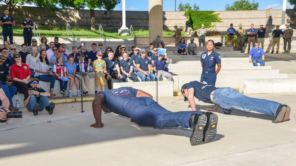 Thunderbirds visit Albuquerque