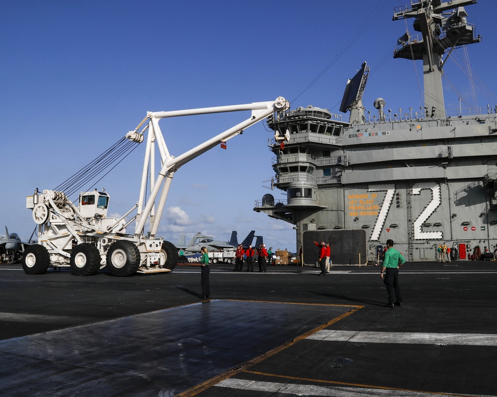 DVIDS - Images - Abraham Lincoln Sailors operate the Tilly. [Image 7 of 10]