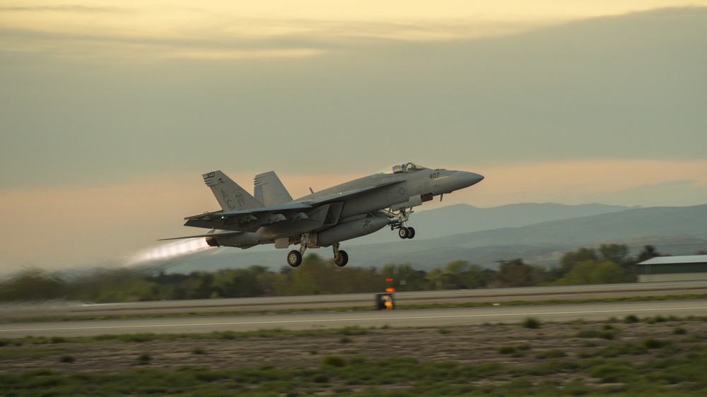 Navy Super Hornets Take Flight with Idaho Air National Guard A-10s