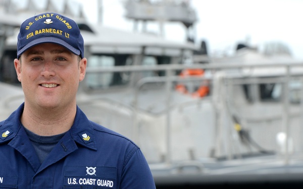 2018 Cdr. Ray Evans Outstanding Coxswain Trophy awarded to Petty Officer 2nd Class Eric Thornton