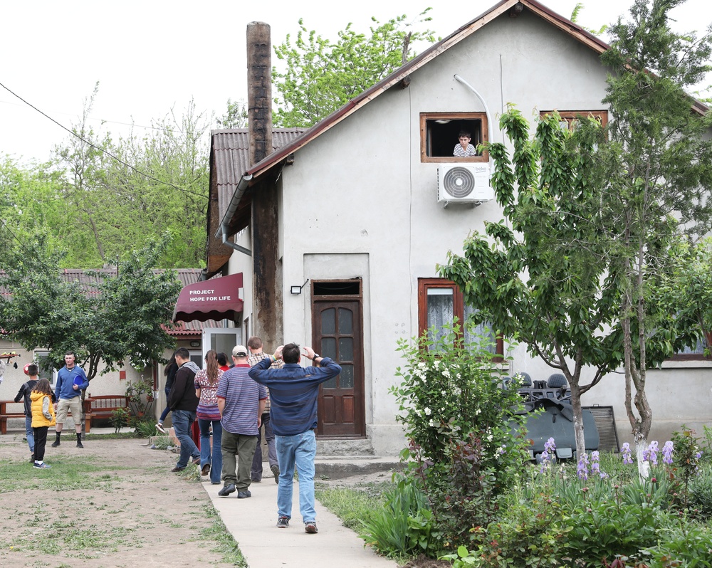 U.S. service members visit Romanian orphanage