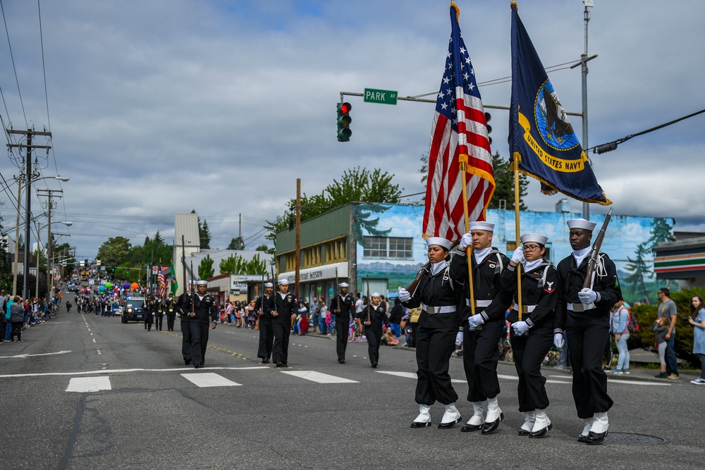 DVIDS Images 72nd Bremerton Armed Forces Day Parade [Image 2 of 14]