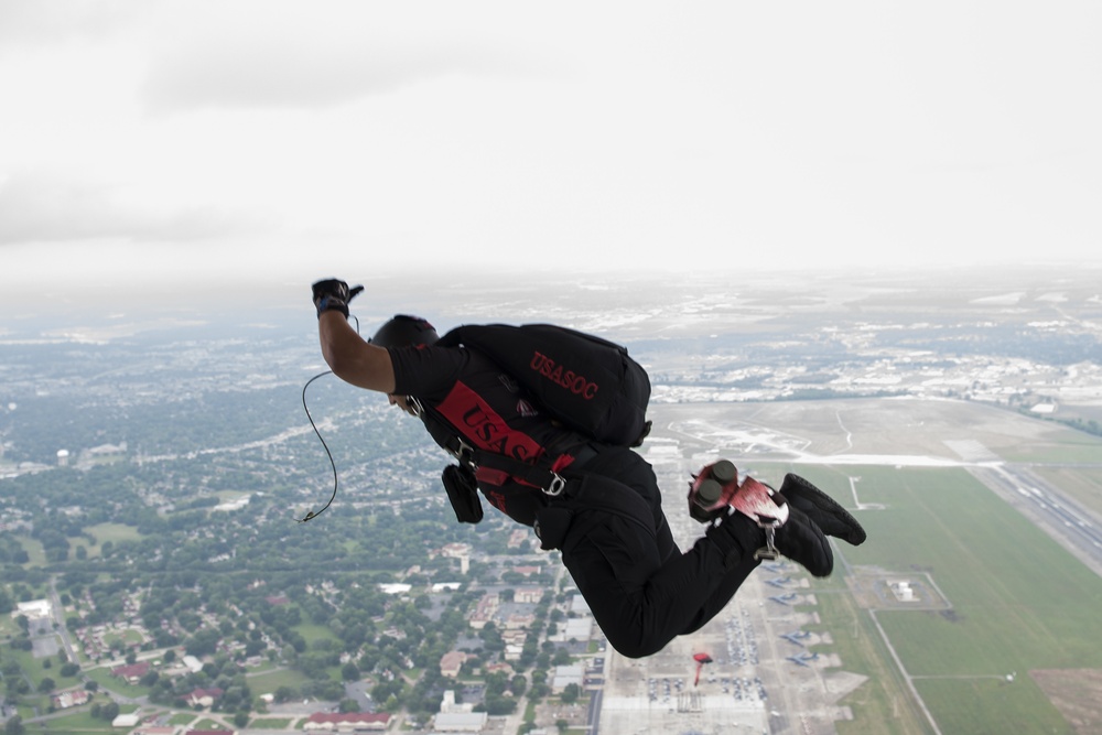 Barksdale AFB hosts Defenders of Liberty Air &amp; Space Show