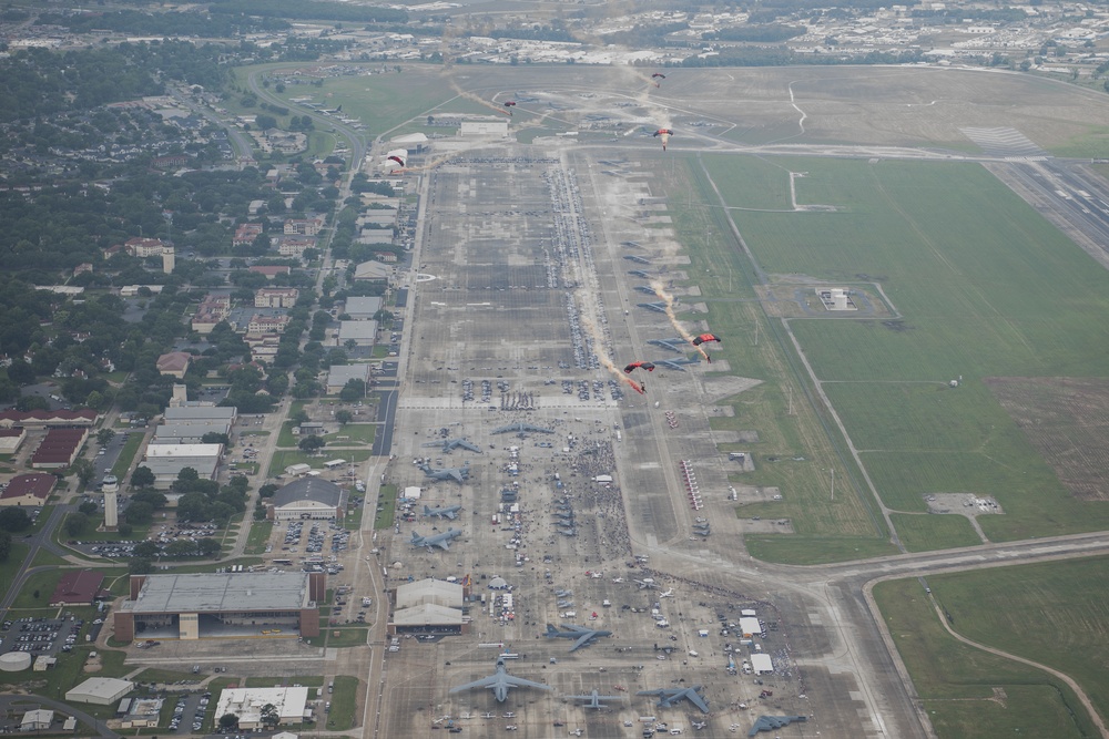 Barksdale AFB hosts Defenders of Liberty Air &amp; Space Show