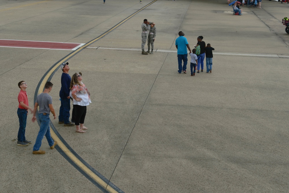 Barksdale AFB hosts Defenders fo Liberty Air &amp; Space Show