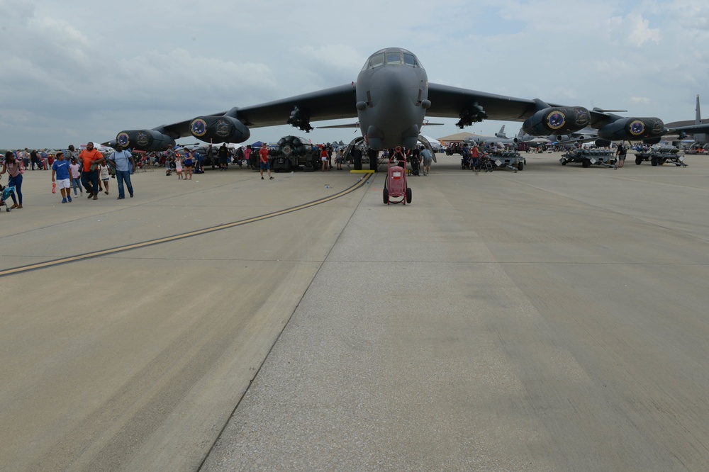 Barksdale AFB hosts Defenders of Liberty Air &amp; Space Show