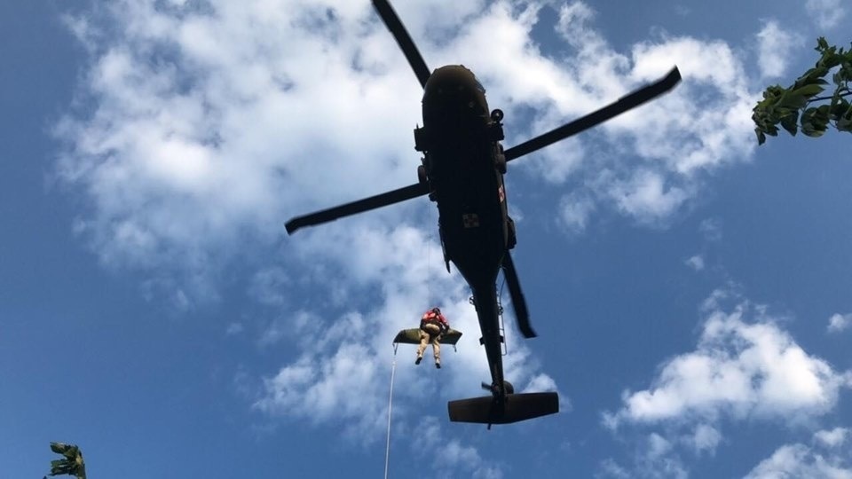 Kentucky MEDEVAC assists in local hoist rescue