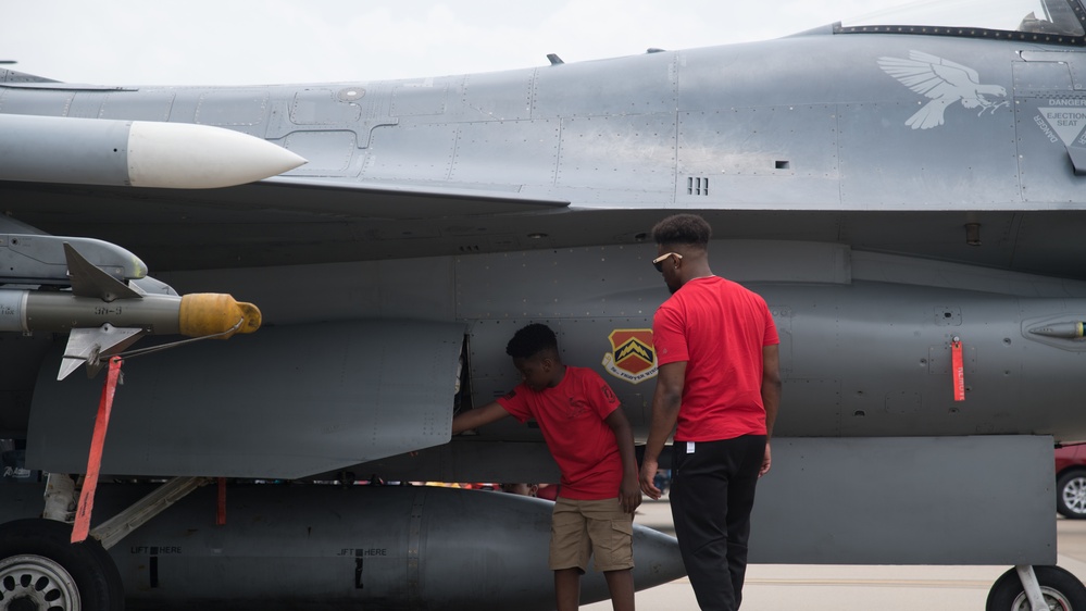 Barksdale AFB hosts Defenders of Liberty Air &amp; Space Show