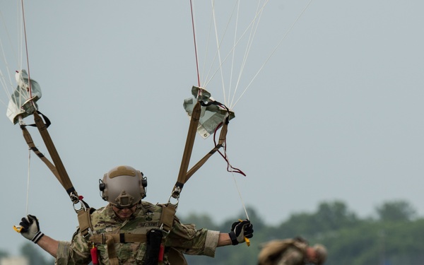 Barksdale AFB hosts Defenders of Liberty Air &amp; Space Show