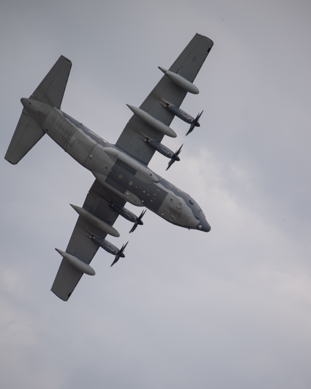 Barksdale AFB hosts Defenders of Liberty Air &amp; Space Show