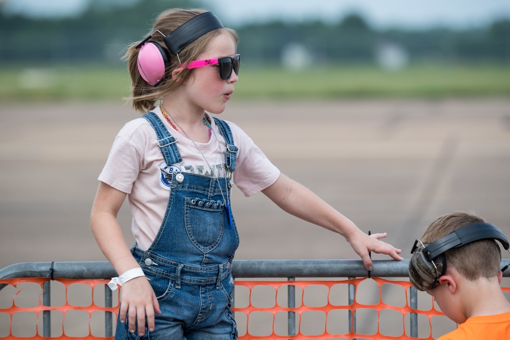 Barksdale AFB hosts Defenders of Liberty Air &amp; Space Show