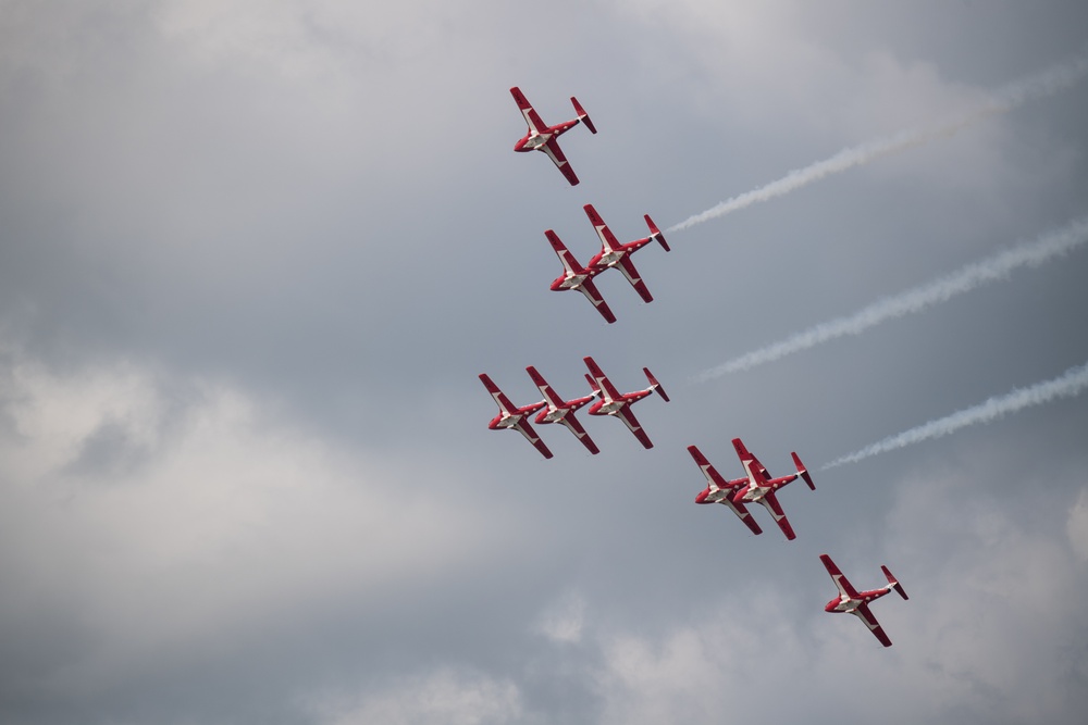 Barksdale AFB hosts Defenders of Liberty Air &amp; Space Show