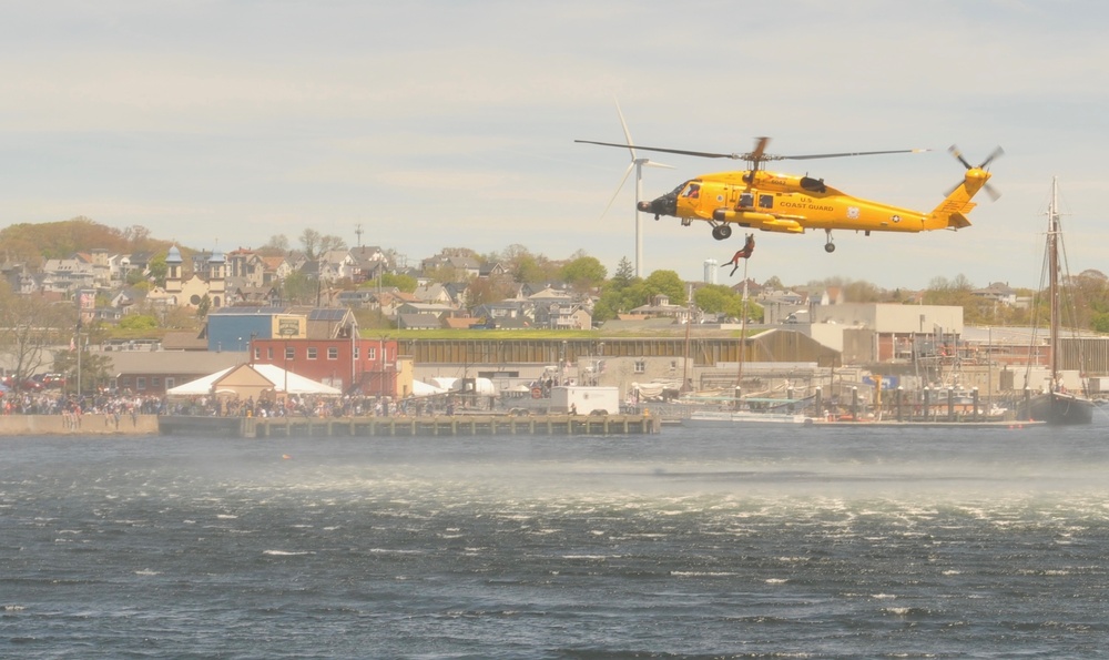 Coast Guard Station Gloucester hosts open house for National Safe Boating Week 2019